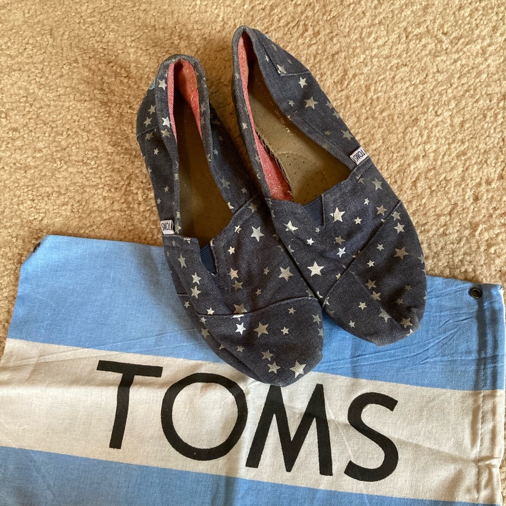 TOMS Classic Shoes- Blue Star Pattern